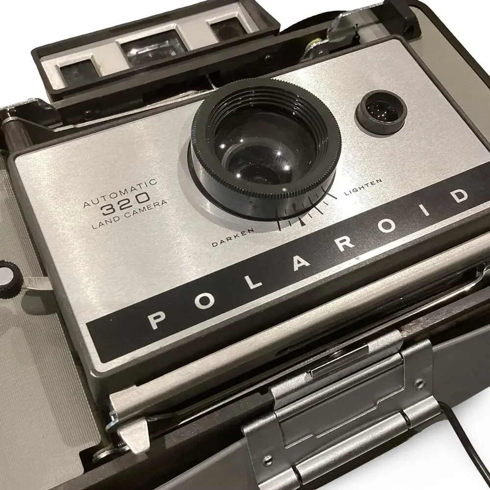 Vintage Polaroid Automatic 320 Land Camera